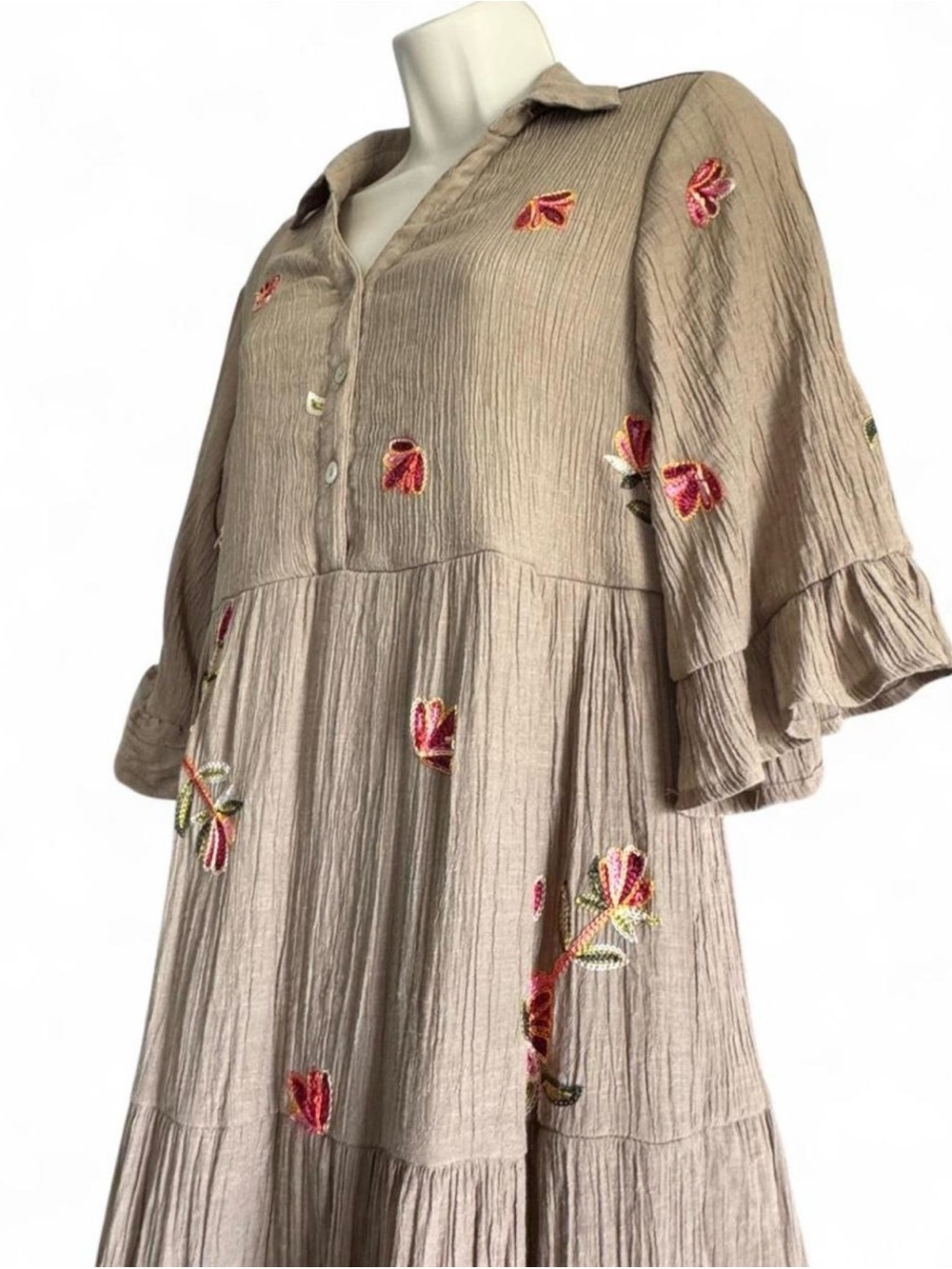 Fig & Flower Embroidered Tiered Boho Midi Dress Taupe Floral Cottagecore M - Picture 3 of 8